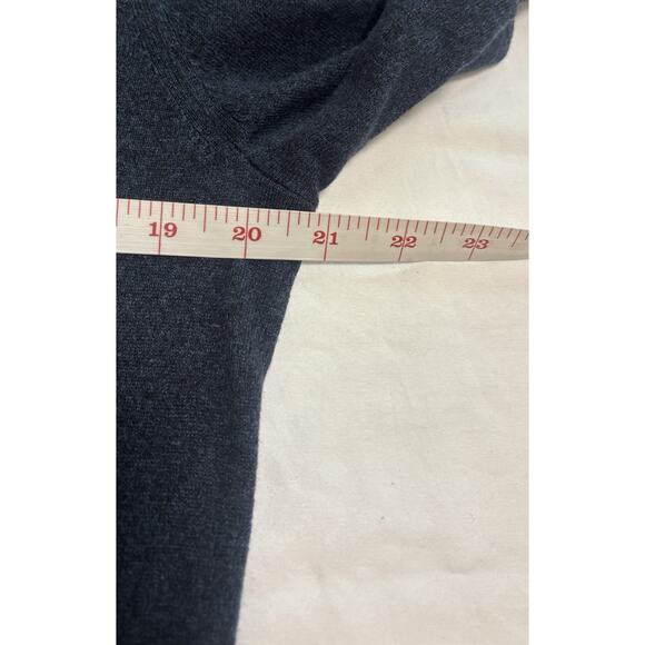 Banana Republic Luxury Blend Men’s Size Large Silk Cashmere Sweater Blue V-Neck - Picture 8 of 9